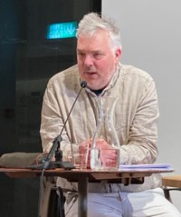 Literaturhaus Liechtenstein: Stefan Sprenger und sein Manuskript „Nimmerlein“