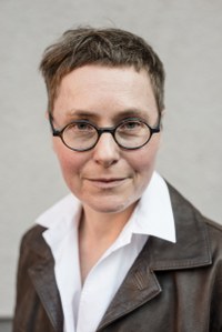 Neue Literaturreihe im Theater am Saumarkt: „Biographie – erforschen, erinnern, erfinden?“