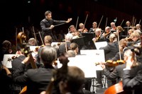 Bittersüßer und dramatischer Klangrausch – Jubel für die Wiener Symphoniker unter der Leitung von David Afkham und Werkdeutungen von Strauss und Ravel