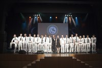 Charmant, witzig und gediegen: 19 junge Vorarlberger Musiker brachten originelle Großgruppenmusik vom Bodensee auf die Kulturbühne Ambach