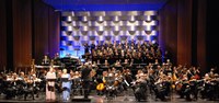 Sinn & Sinnlichkeit hautnah erfahrbar gemacht - Das erste Orchesterkonzert im Rahmen der Bregenzer Festspiele wurde zu einem frenetisch gefeierten Ereignis