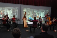 Unkonventionelle Begegnungen bereichern die Szene enorm - das „NewTonArt“ Ensemble traf im KUB auf Videoinstallationen von Candice Breitz