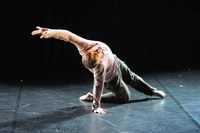 Atemberaubender Tanz-Thriller – James Wilton rockt mit „Last Man Standing“ das tanz ist Festival am Dornbirner Spielboden