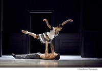 Tanzkunst voller Witz und Esprit – das Nederlands Dans Theater II brillierte beim Bregenzer Frühling