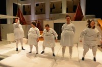 Skurrile Parabel – beeindruckend präsentiert! - Das Theater Kosmos spielt Anne Leppers „Seymour“
