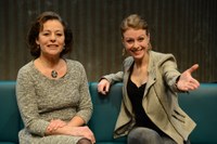 Stille Einsamkeit – Uraufführung von Monika Helfers "Der Frauentourist" im Theater Kosmos