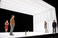 Wissenschaftliches Experiment oder künstlerische Auseinandersetzung – das Deutsche Theater Berlin im Theater am Kornmarkt Bregenz