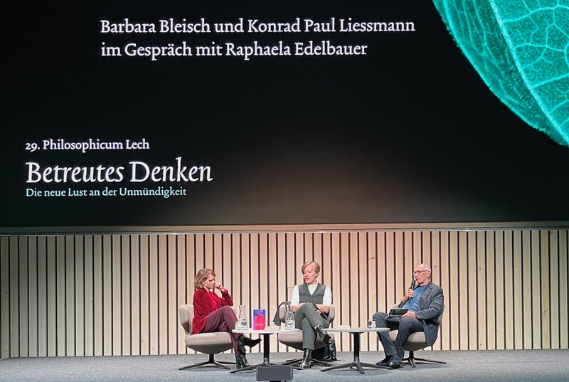 Das Buch „Die echtere Wirklichkeit“ von Raphaela Edelbauer bietet Anlass für philosophische Gespräche mit der Intendanz Bleisch und Liessmann. (Foto: MPS)