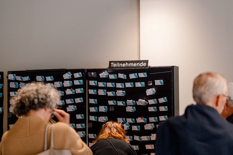 Philosophie und Begegnung in Lech – das Philosophicum schreibt eine jahrzehntelange Erfolgsgeschichte. (Foto: Lässiger Photography)
