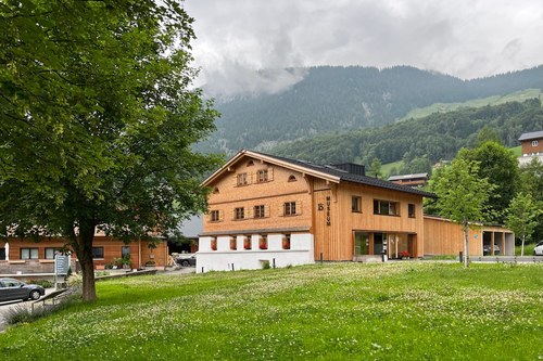 Das Barockbaumeister Museum befindet sich neben der Kuratiekirche Au-Rehmen © M PS