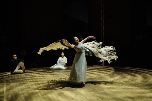 „Time“, ein Ballett choreografiert von Yuka Oishi (© Nova Fundaziun Origen | Admill Kuyler)