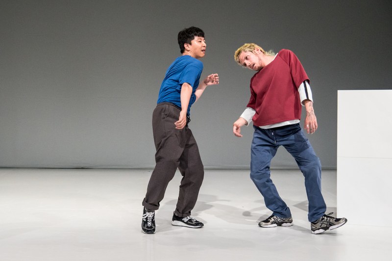 Naishi Wang und Roberto Soria untersuchen in "Face to Face" unterschiedlichste Formen der Kommunikation und deren Zusammenhang mit Emotion und Authentizität