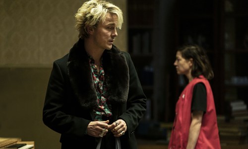 Der ehemalige Punk (Albrecht Schuch) ist nun Popstar. (Foto: Dor Film-West/Wild Bunch)