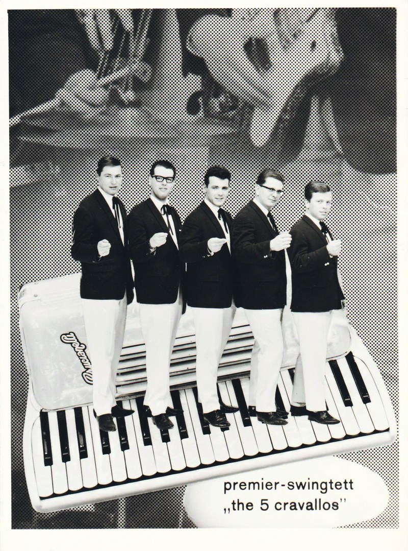 Fritz Jurmann (2. v. l.) mit seiner 1961 gegründeten Tanzband: The Five Cravallos. (Fotomontage Foto Rhomberg)