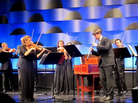 Bachs Doppelkonzert mit dem Oboisten Dan Bates und Konzertmeisterin Katherine Hunka als Solisten war einer der Glanzpunkte im Programm (Fotos Fritz Jurmann).