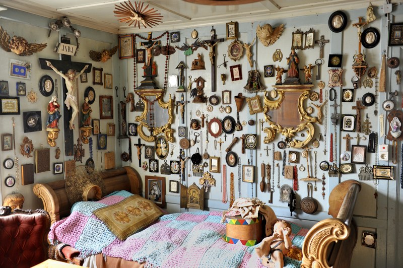 Das „Kalb-Haus“ ist voll mit Bildern, Objekten und Kuriositäten © Rudolf Sagmeister