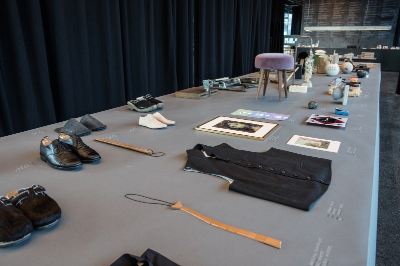 Zum 20-jährigen Bestehen gibt's die Sonderschau "Hand Werk Zeug" (Fotos: Roswitha Schneider)