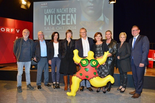v.l.n.r.: Anton Bär (Heimatmuseum Bezau), Alwin Rohner, Irmgard Kühne (Kunst im Rohnerhaus), Dr. Sonja Klee (Forum Würth Rorschach), Kulturlandesrat Mag. Harald Sonderegger, ORF-Kulturkoordinatorin Jasmin Ölz, VN-Chefredakteurin Verena Daum-Kuzmanovic, Radio L-Moderatorin Dominique Sohm, ORF-Landesdirektor Markus Klement © ORF/Fotograf: Werner Micheli