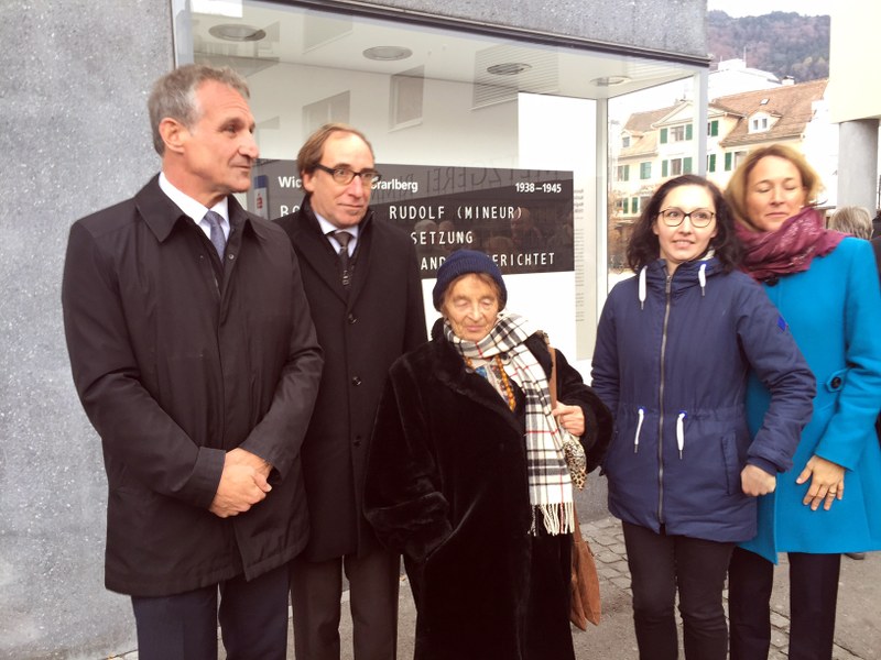 (v.l.n.r.) BM Markus Linhart, Landesrat Johannes Rauch, Philosophin und Festrednerin Agnes Heller, Künstlerin Nataša Sienčnik und Kulturstadträtin Judith Reichart