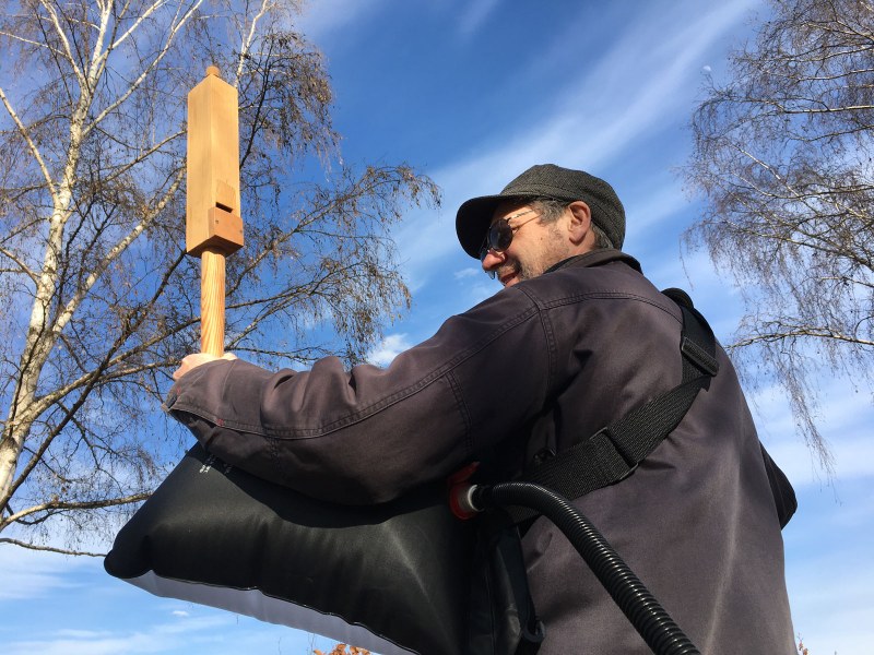 Mobile Orgelpfeifen lassen ein Klangbad entstehen, Foto: Förderkreis Kunst- und Kulturprojekt Rothachtal e.V