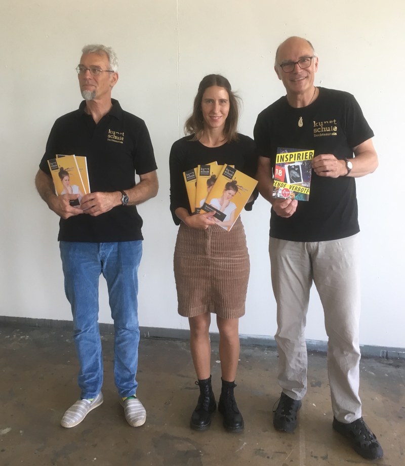 Vizedirektor Werner Casty, Organisatorin Conny Biedermann und Direktor Martin Walch präsentierten das Herbst-Semester-Programm der Kunstschule Liechtenstein