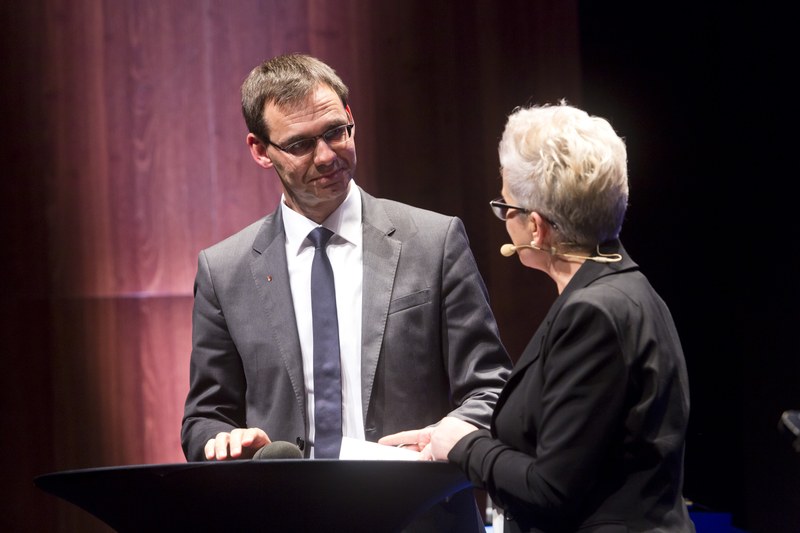 Im Gespräch mit Ursula Kremmel ging der Landeshauptmann Markus Wallner auf brennende Fragen in Vorarlberg ein.