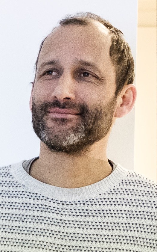 Herwig Bauer freut sich als Geschäftsführer des Poolbar Festival auch dieses Jahr wieder junge Talente auf seine Bühne zu bringen. (© poolbar)