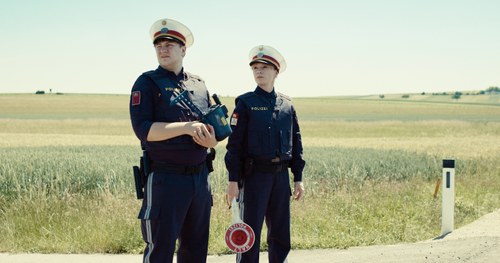 Wer hier in die Radarkontrolle fährt, ist ortsbekannt. (Foto: wega Film)
