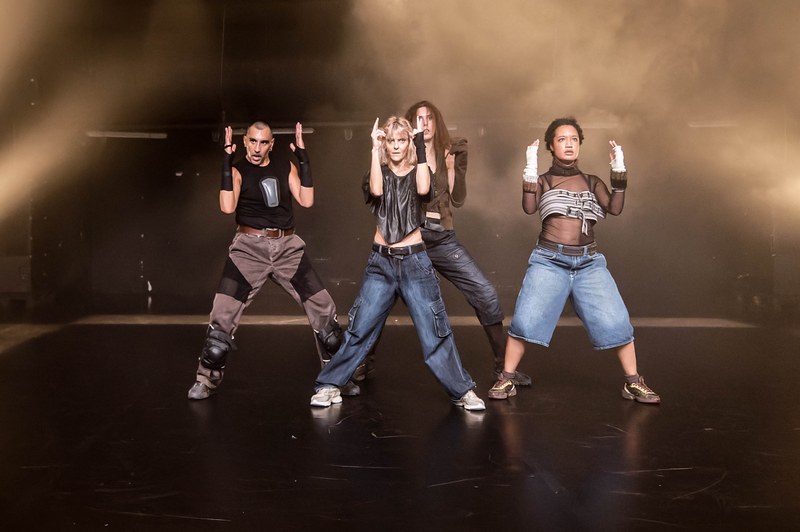 "Cruce" basiert im wesentlichen auf dem ab den 1970er-Jahren Jahren in der New Yorker Homosexuellen-Szene entstandenen Tanzstil Voguing (Foto: Stefan Hauer)