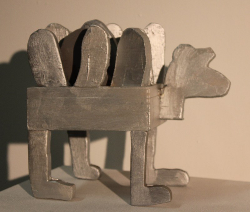 Uwe Filzmoser, Silbervogelkiste, Holz, bemalt, 2014