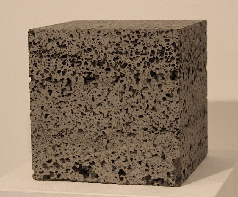 Ragna Robertsdottir: "Inner Landscape", Kubus aus Lavastein
