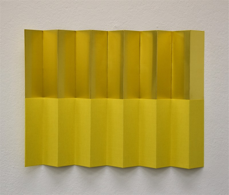 Andreas Fogarasi: Roof Study 31, 2018 (Messing,  Buchbinderleinen)