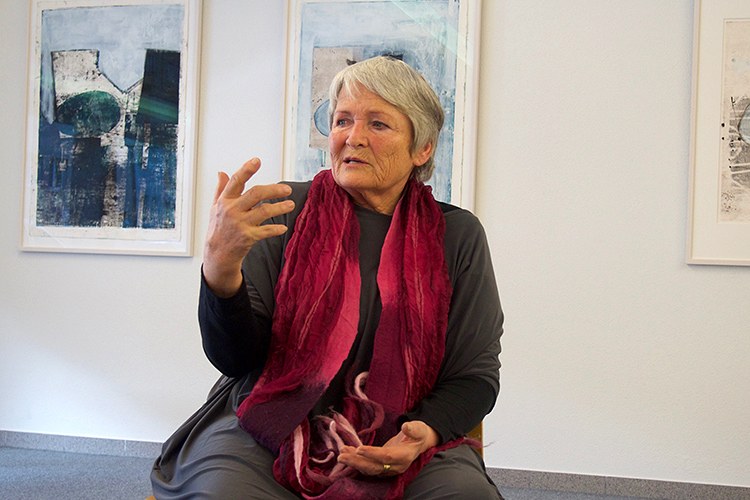 Brigitte Hasler ist vor allem als Kunstschaffende bekannt, die sich mit Malerei, Druckgrafik und Video beschäftigt. (Fotos © Elmar Gangl, Galerie Hollabolla)