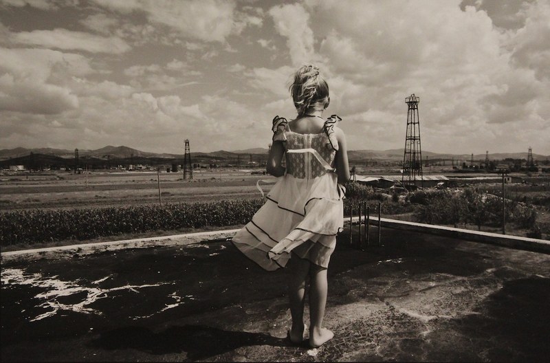 Jutta Benzenberg: Das Ölfeld bei Fier (Fotografie)