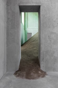 Pamela Rosenkranz: Infection, 2017, Fondazione Prada, Mailand, Foto Delfino Sisto Legnani u. Marco Cappelletti, © Pamela Rosenkranz