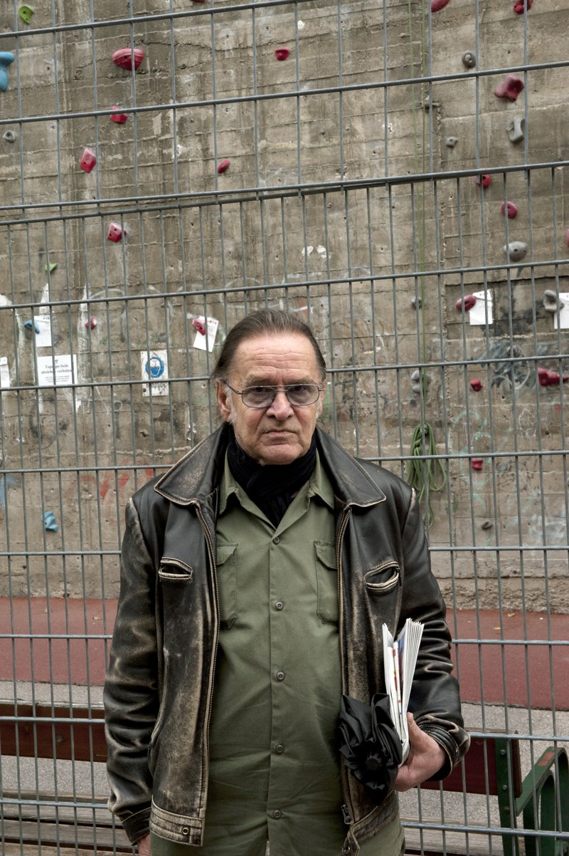 Der Zeichner Egon Goldner (Foto: Sepp Dreissinger)