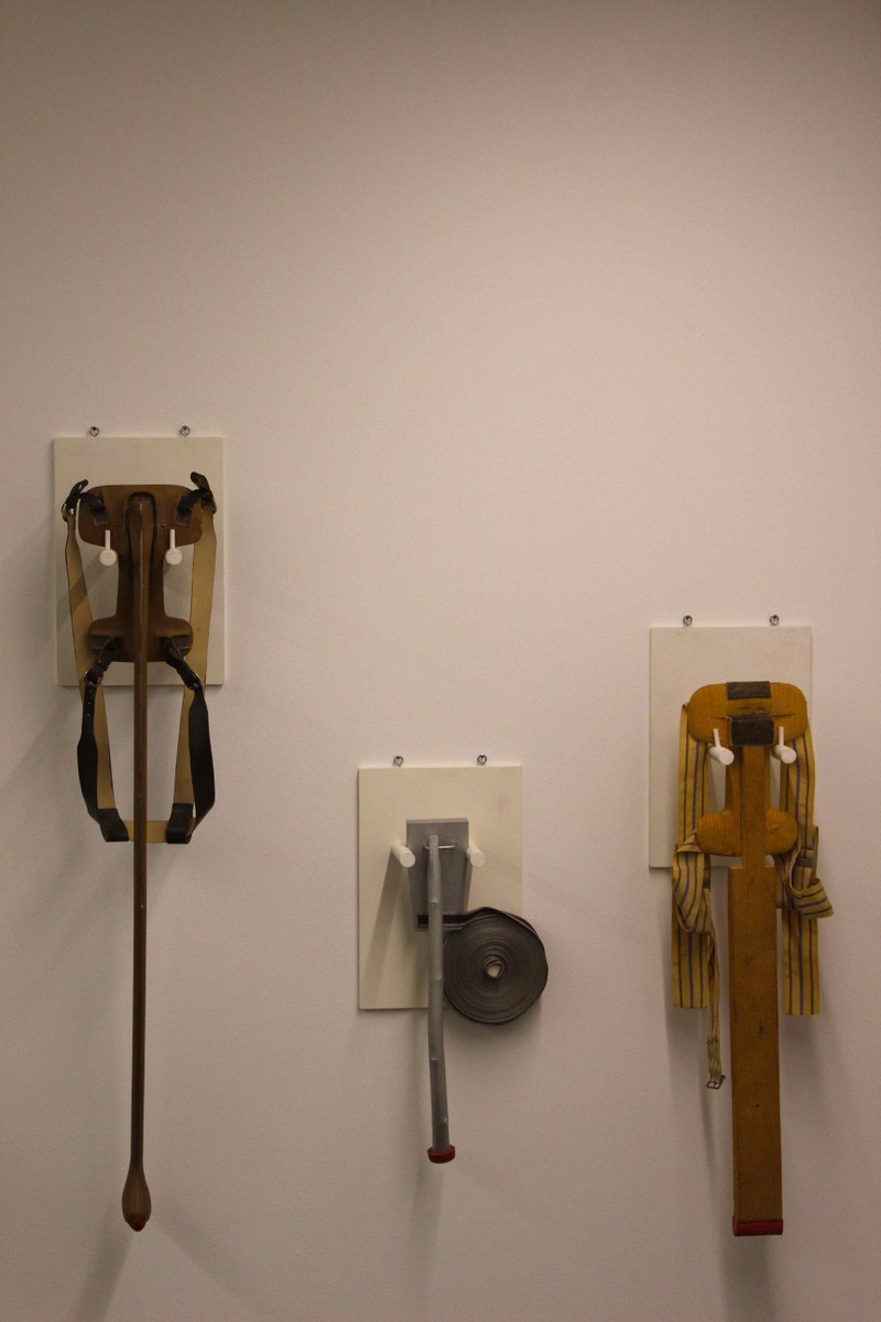 Christian Ruschitzka: Krümmlinge (Installation)