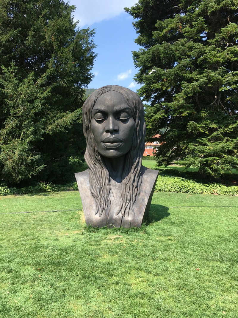 "La nueva Eva" von Helga Vockenhuber bei der Triennale Bad Ragartz