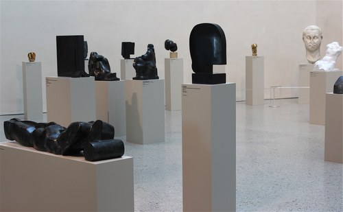 Herbert Albrecht: Blick in die Ausstellung "Stein und Bronze"