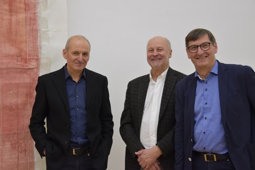 V.l.n.r.: Künstler Christoph Luger, Kurator Manfred Egender und allerArt-Chef Wolfgang Maurer (Fotos: Karlheinz Pichler)