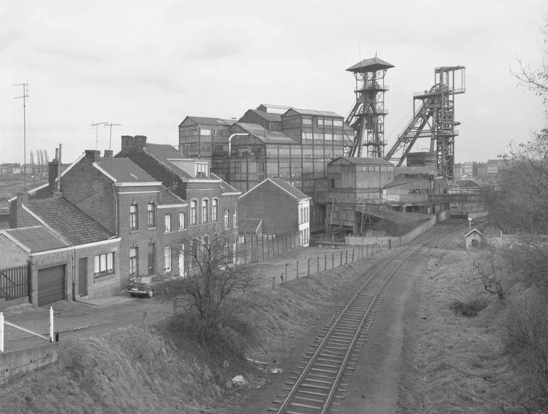 Bernd und Hilla Becher, Siège St. Nicholas, Liège, B, 1975, Silbergelatine-Abzug, 50x60 cm.(alle Bilder © Courtesy of Schirmer-Mosel)