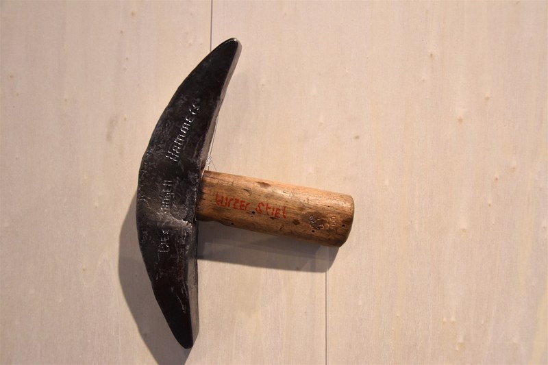 Benny Gleeson: Des langen Hammers kurzer Stiel, 2018