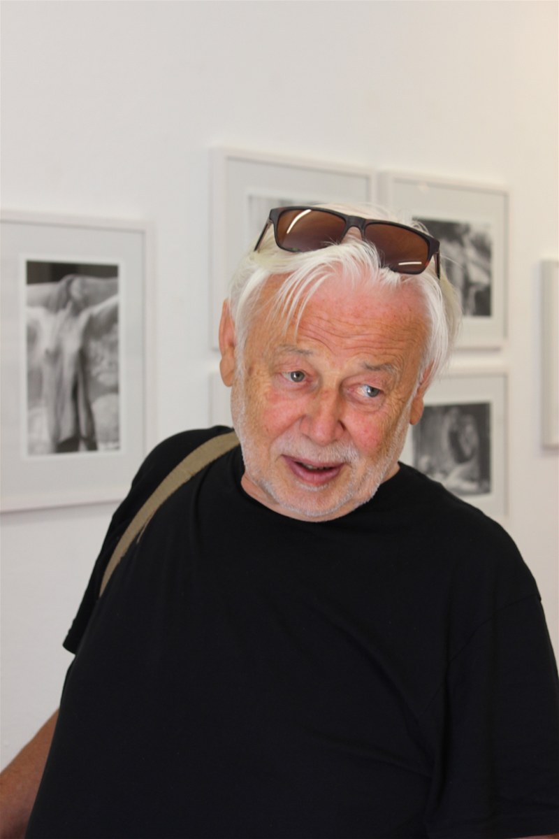 Beleuchtet das Menschliche in allen Hoch- und Tieflagen: Fotokünstler Nikolaus Walter (Foto: Karlheinz Pichler)