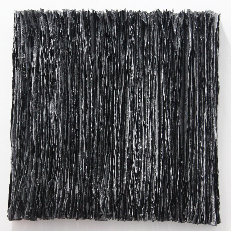 Ernestina Abbühl: "Relief 1". Papier, Wachs. 2015