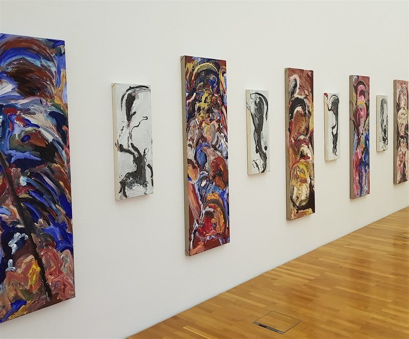 Blick in die Ausstellung von Michael Siegel