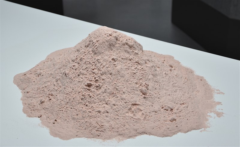 Simon Fujiwara: Hope House, 2018, "Merkel-Schminke", 1. OG (Foto M. Tretter, © Simon Fujiwara)