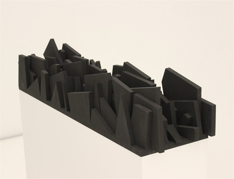 Ilse Aberer, Black town, Birkenschichtholz, Acryl