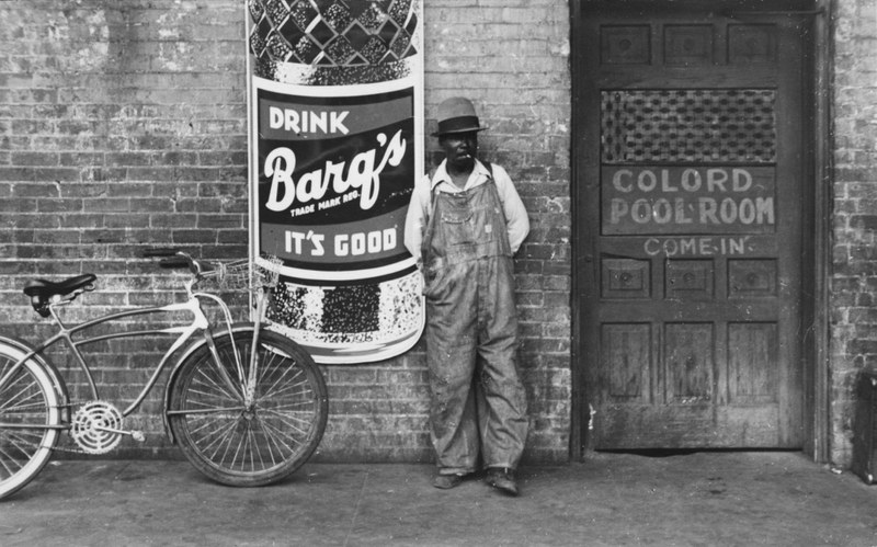 Little Rock, Arkansas, 1948 © The Estate of Rudy Burckhardt and Tibor de Nagy Gallery, New York