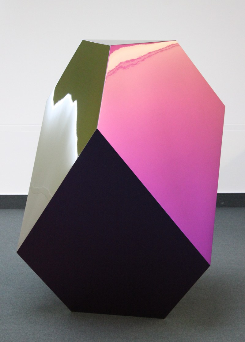 Hanna Roeckle:  Aquarius, 2014 (Autolack auf Epoxidharz-Laminat)