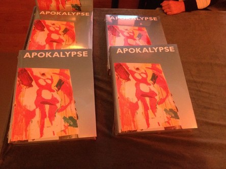 Der Bildband enthält die Werke von Martin Frommelt zum Thema "Apokalypse", die er seit mehr als 50 Jahren geschaffen hat